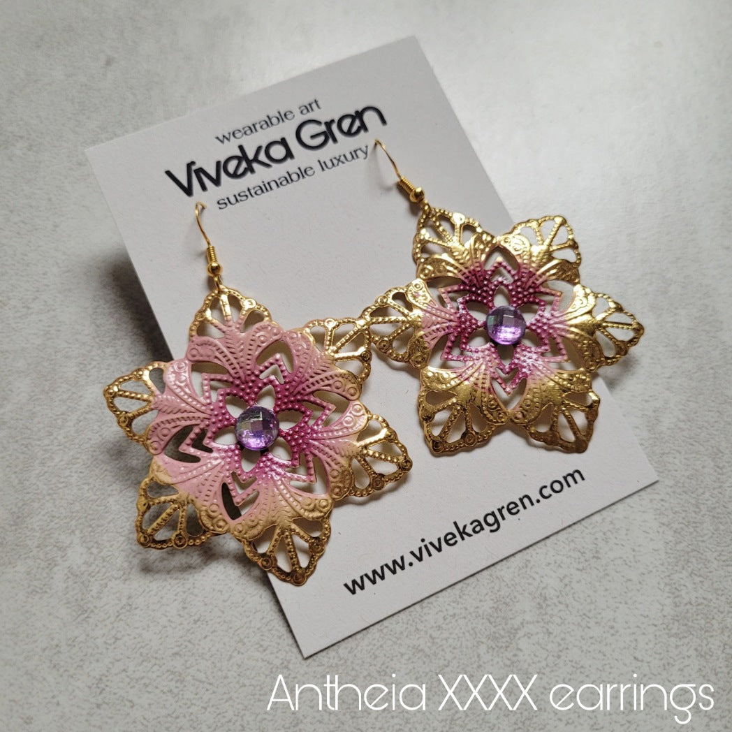 Deusa ex Machina collection: The Antheia earrings