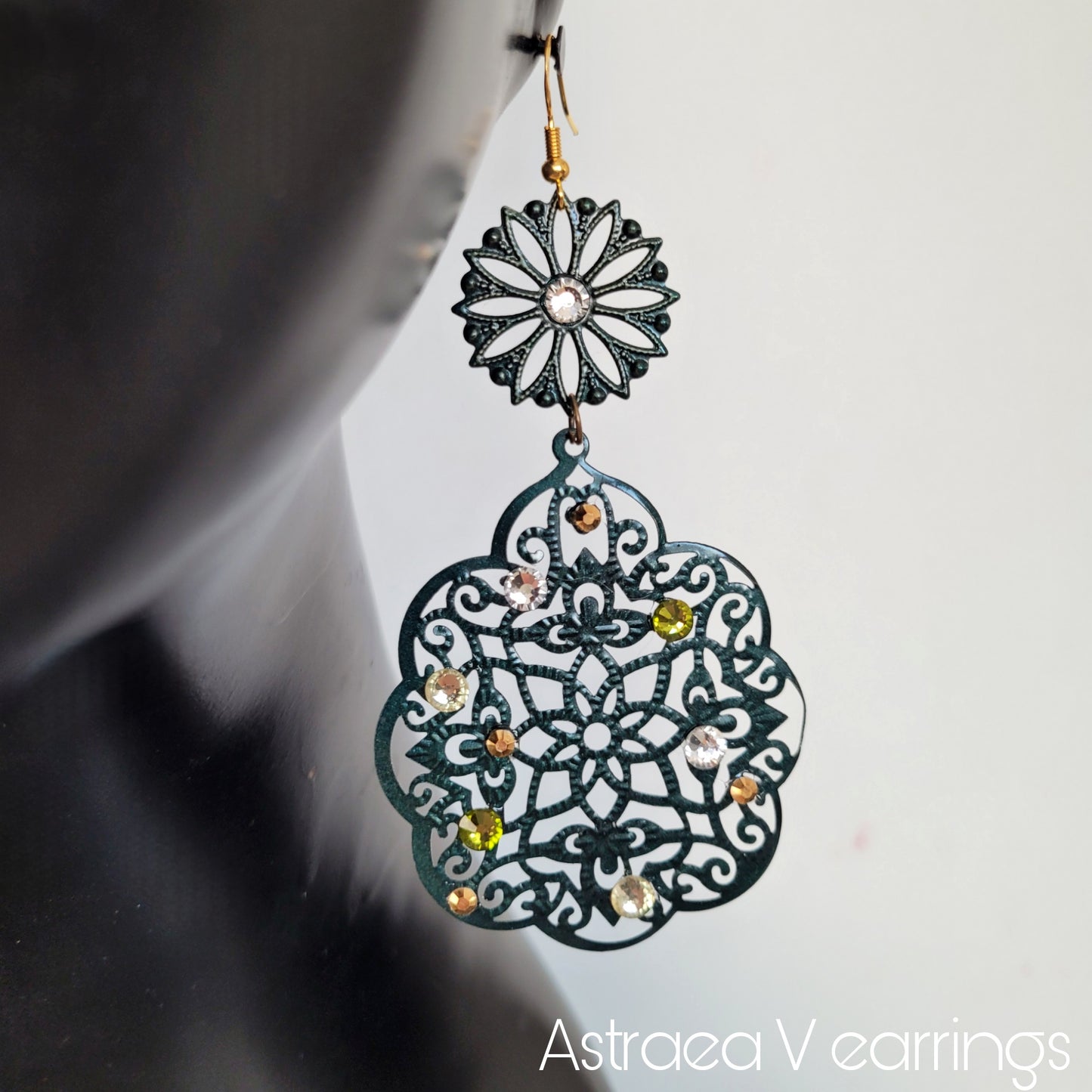 Deusa ex Machina collection: The Astraea earrings