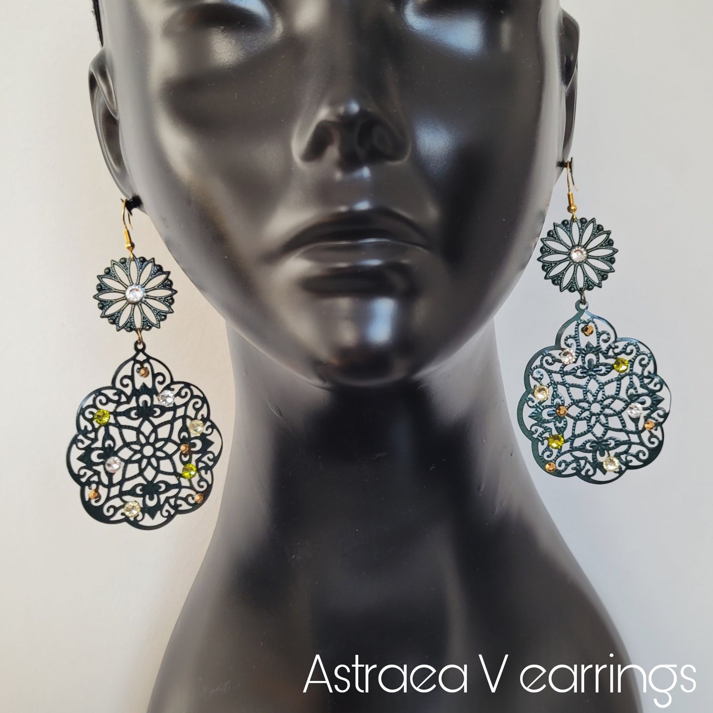 Deusa ex Machina collection: The Astraea earrings