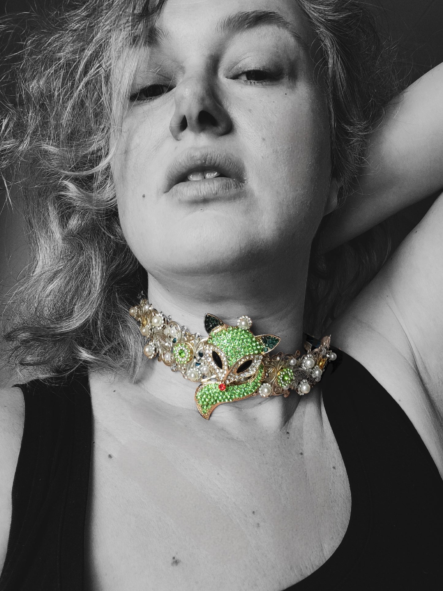 WhatEver collection: The Foxtress metal choker with a green fox, faux pearls and hight quality glass crystals