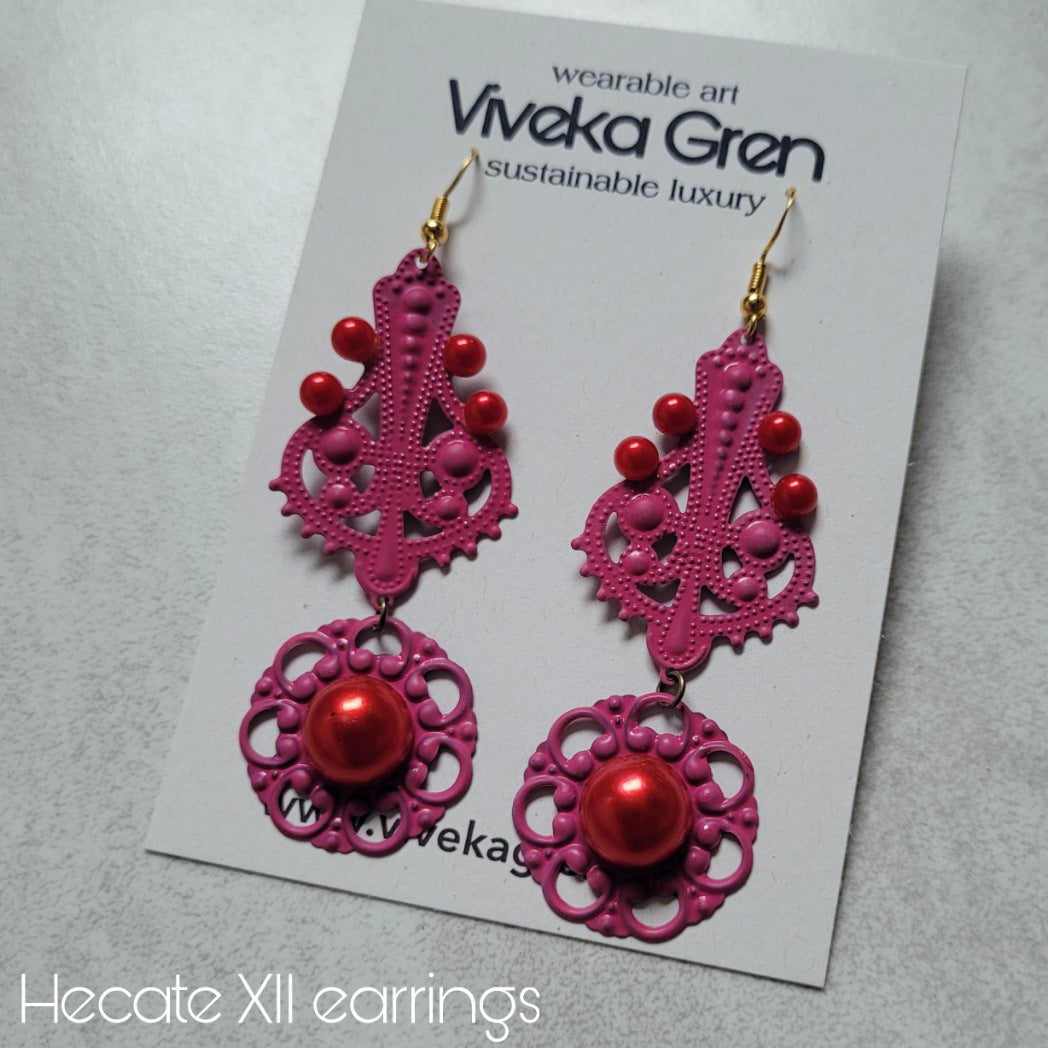 Deusa ex Machina collection: The Hecate earrings