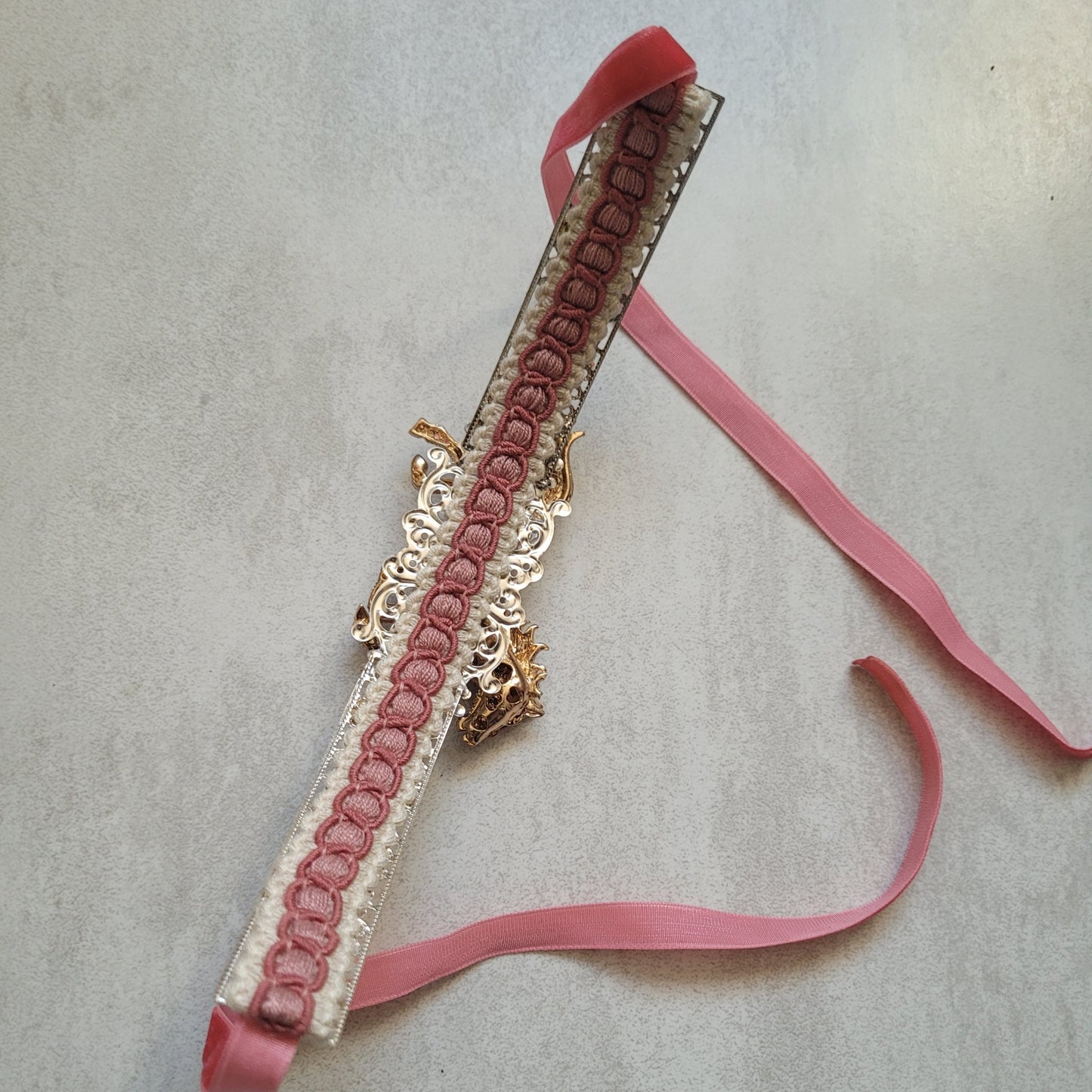 WhatEver collection: The Hold Your Horses metal choker with a running pink horse and high quality glass crystals