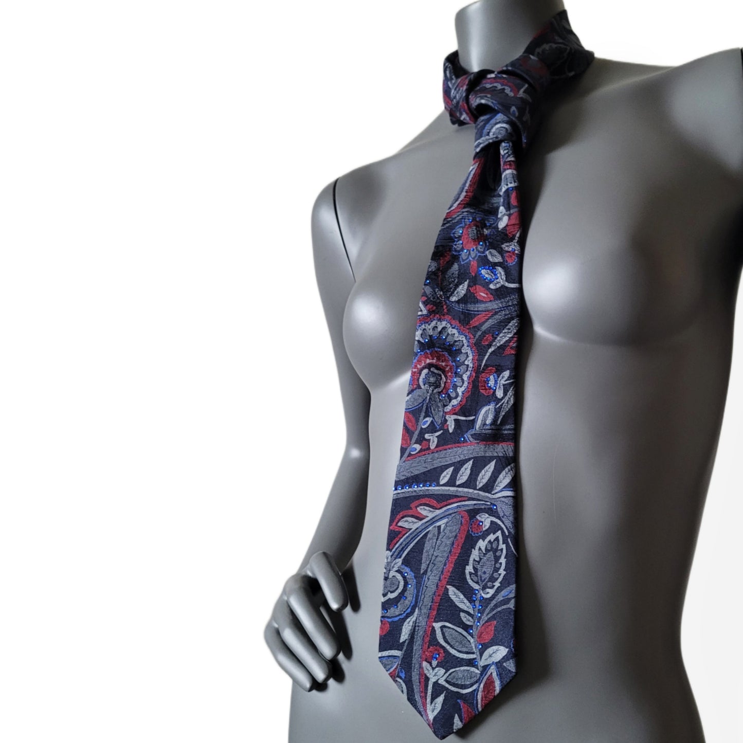 Another Dance collection: Något jag drömt tie, retro necktie with glass crystals
