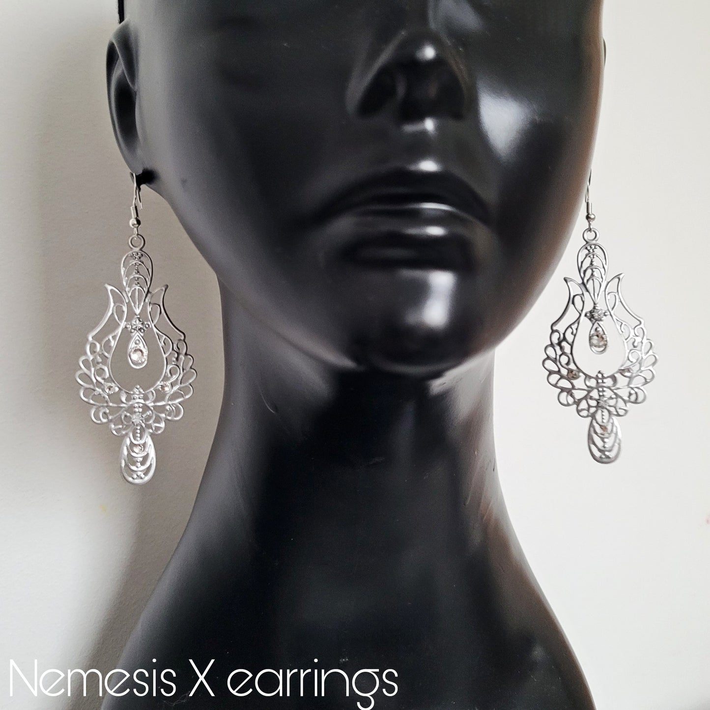 Deusa ex Machina collection: The Nemesis earrings