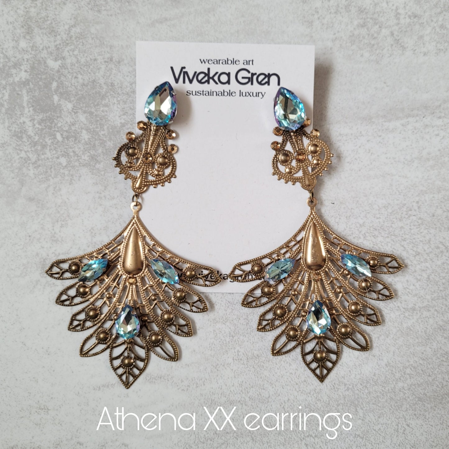 Deusa ex Machina collection: The Athena earrings (stud versions)