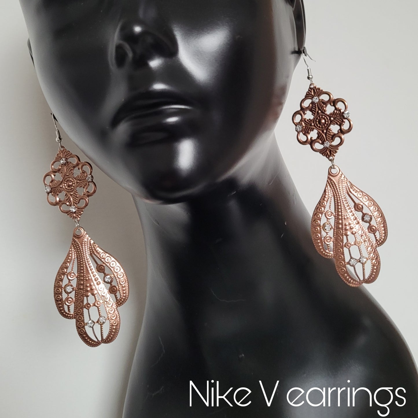 Deusa ex Machina collection: The Nike earrings