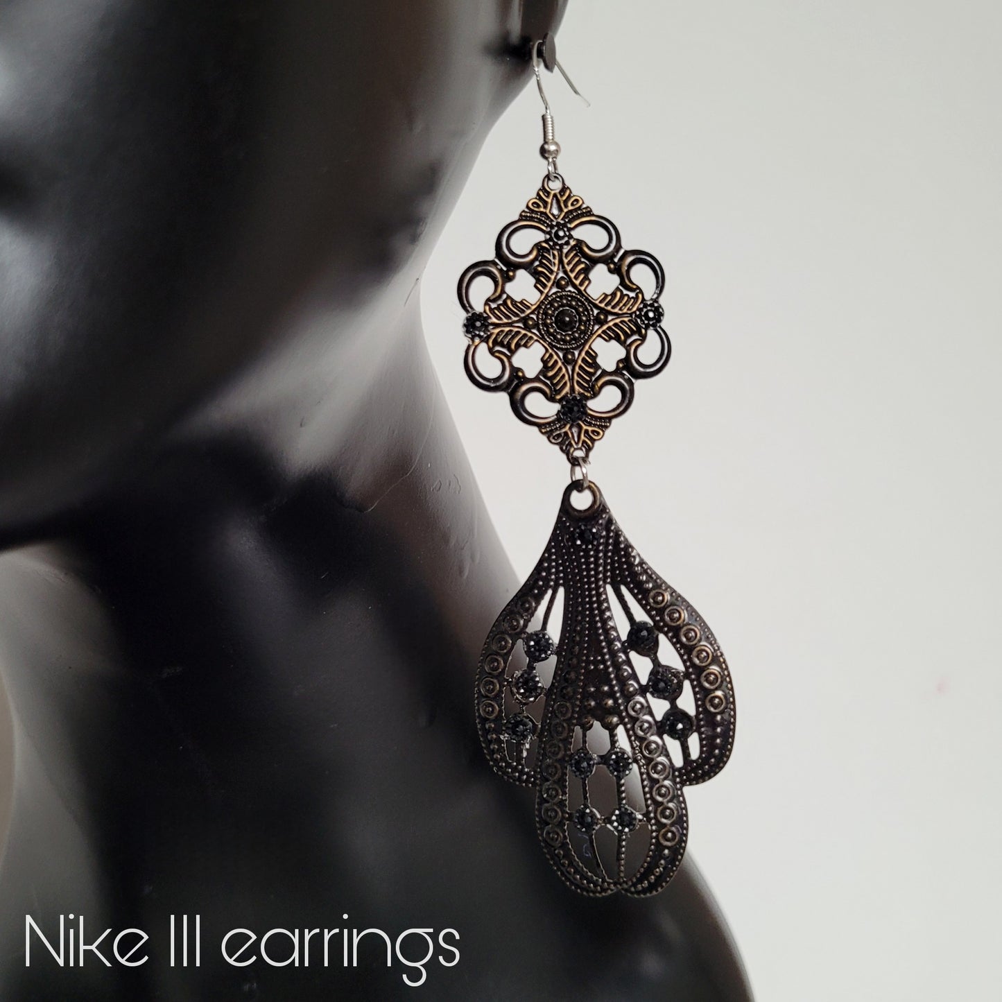 Deusa ex Machina collection: The Nike earrings