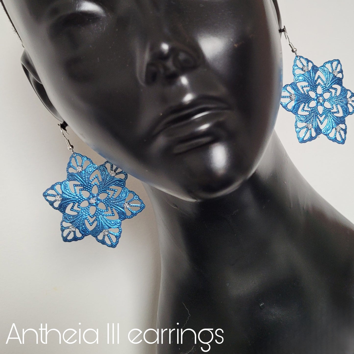 Deusa ex Machina collection: The Antheia earrings