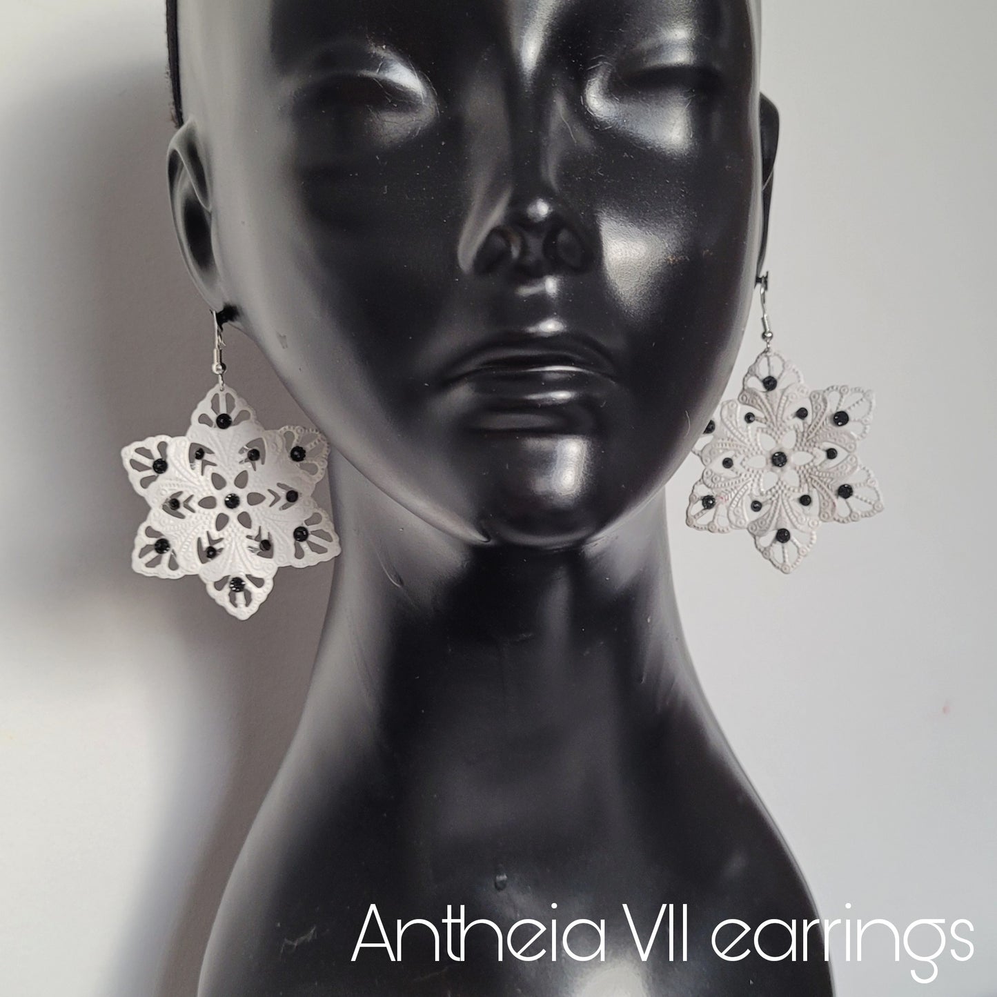 Deusa ex Machina collection: The Antheia earrings