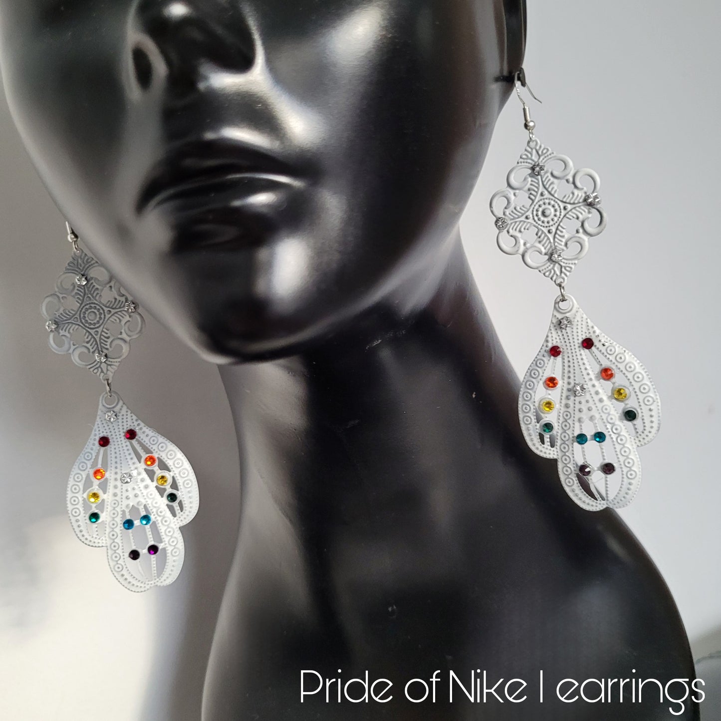 Deusa ex Machina collection: The Pride of Nike earrings