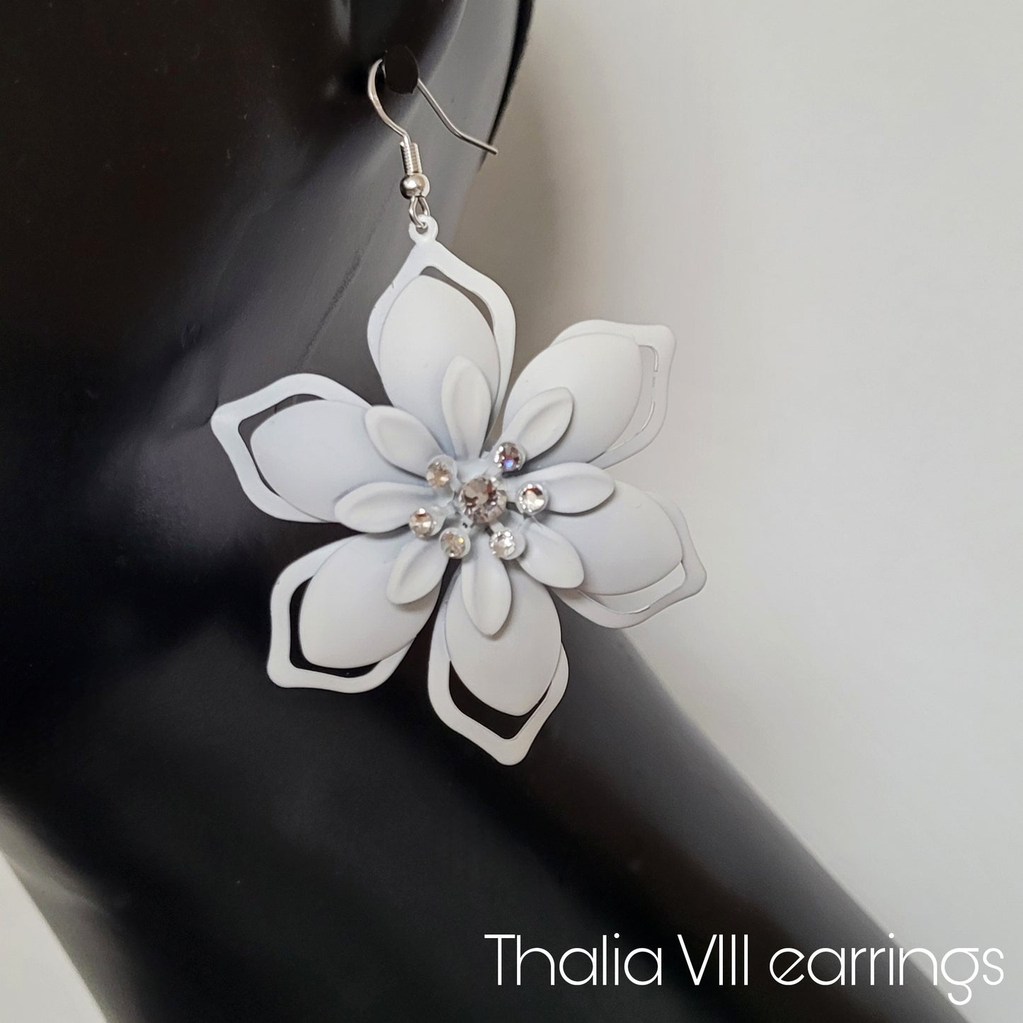 Deusa ex Machina collection: The Thalia earrings