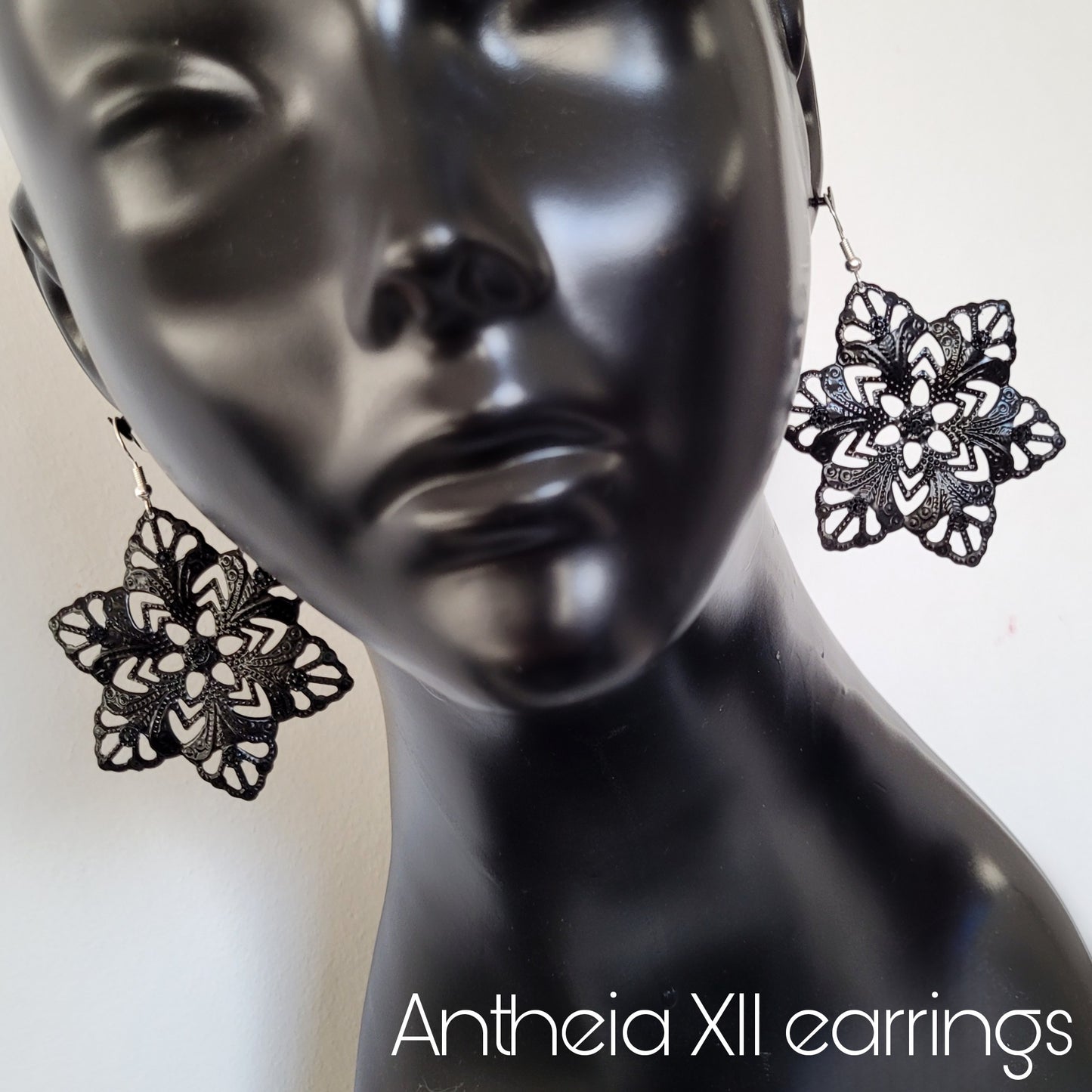 Deusa ex Machina collection: The Antheia earrings