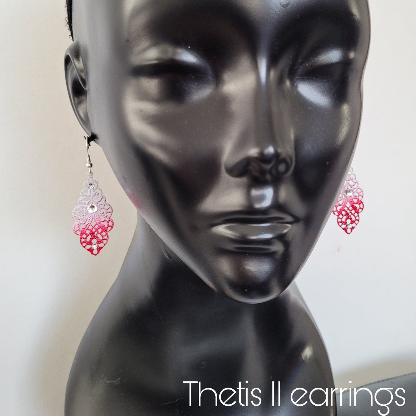 Deusa ex Machina collection: The Thetis earrings