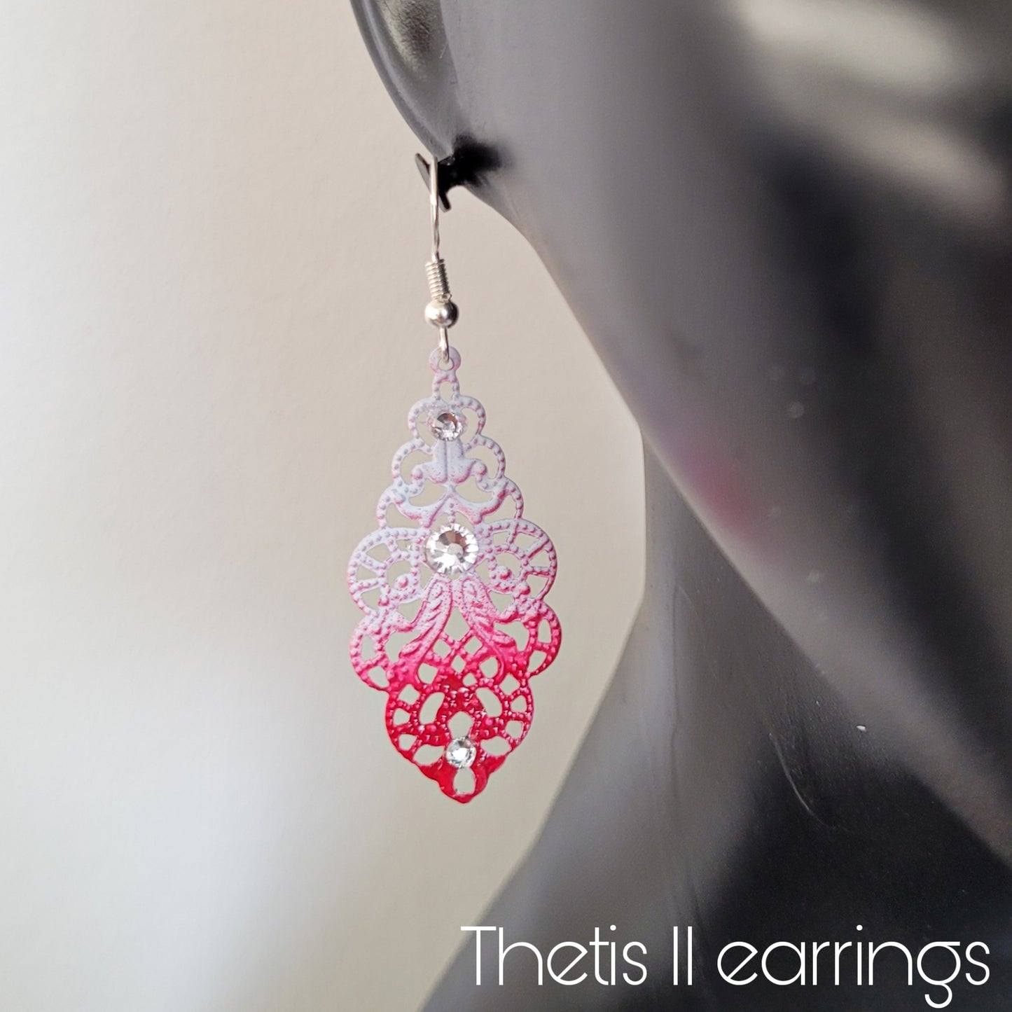 Deusa ex Machina collection: The Thetis earrings