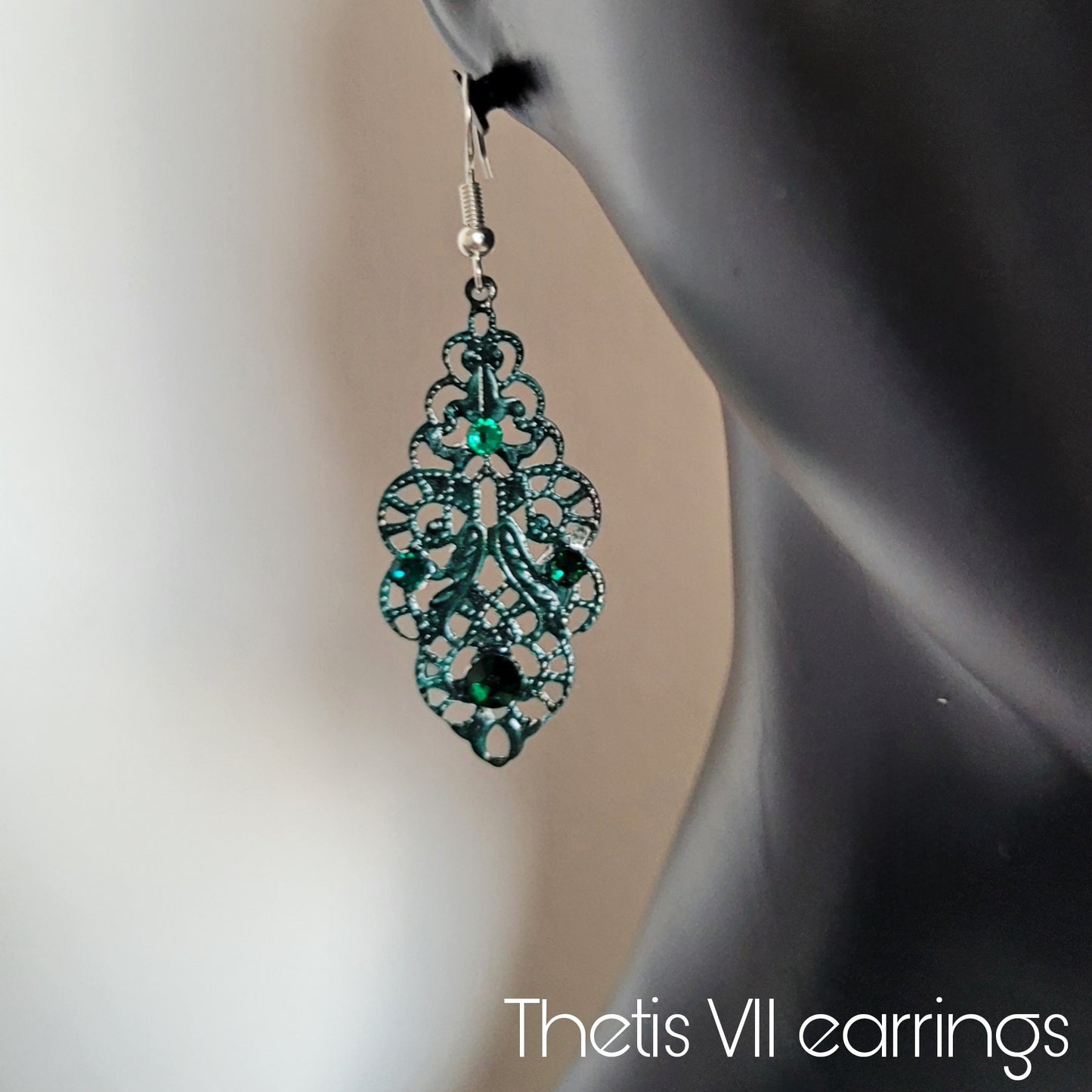 Deusa ex Machina collection: The Thetis earrings
