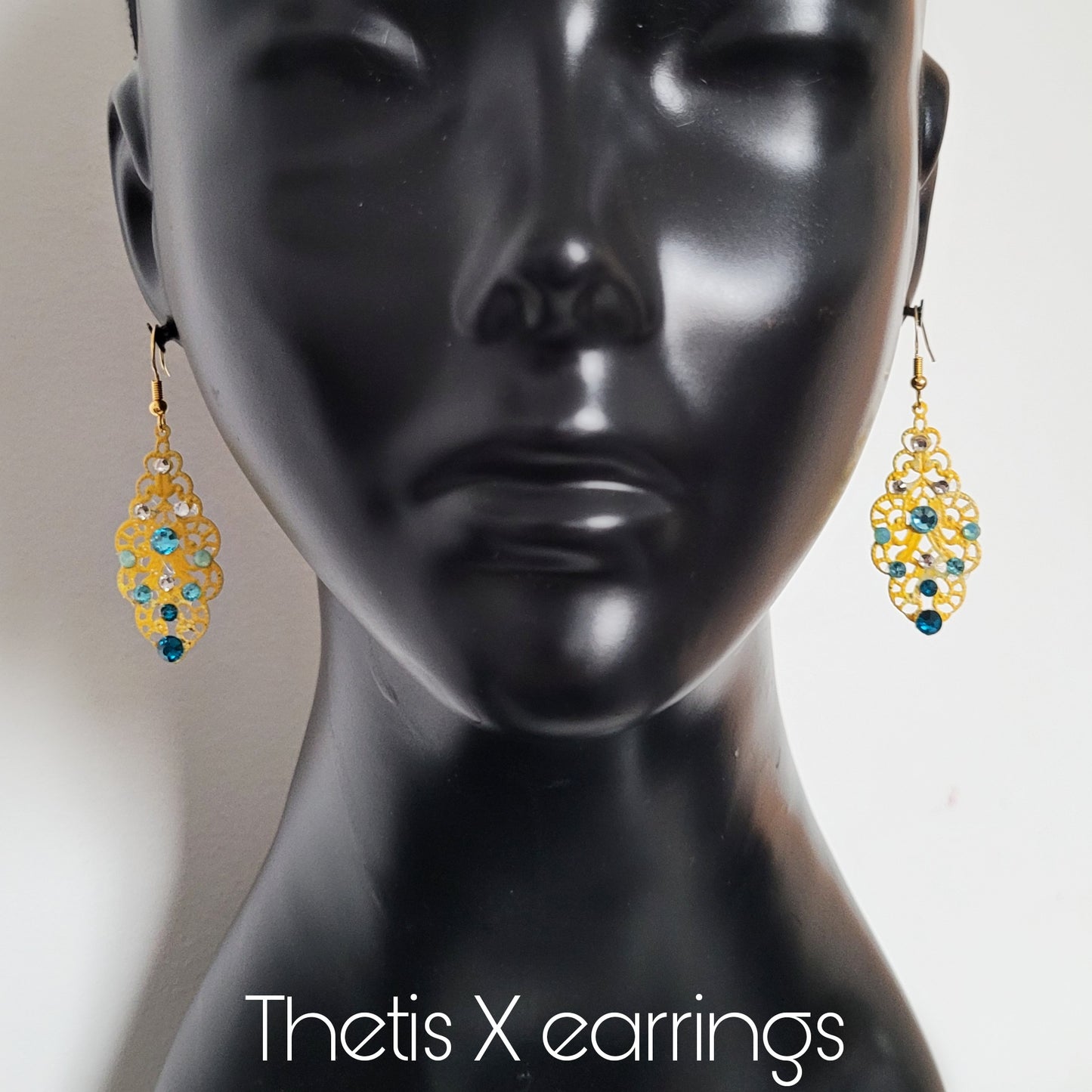 Deusa ex Machina collection: The Thetis earrings