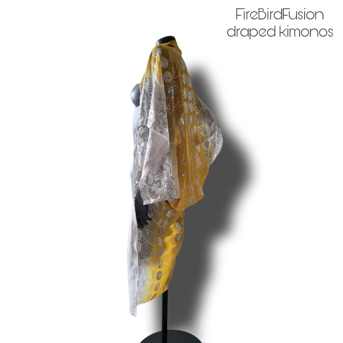Draped kimono in white and warm yellow and white with silver embroidery (M)