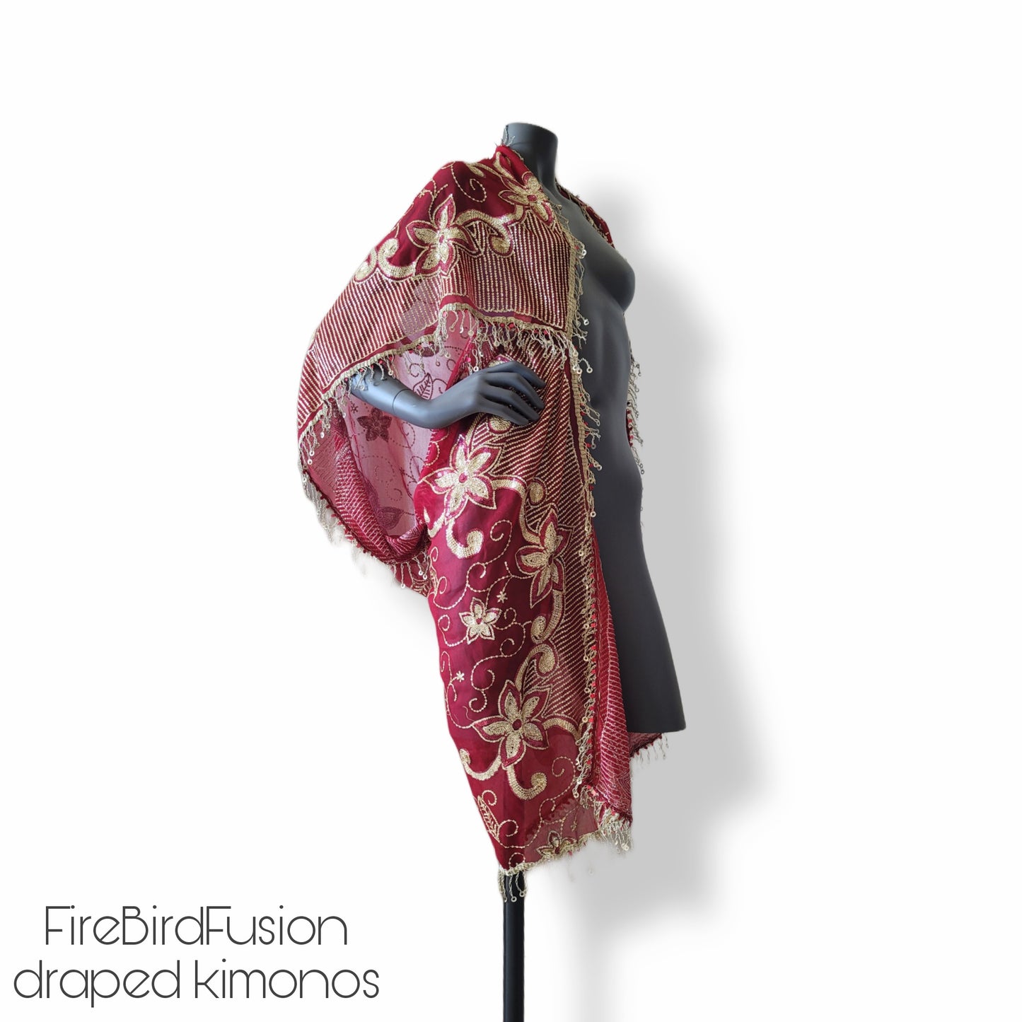 Draped short kimono in red with golden embroidery and fringe trim (S)