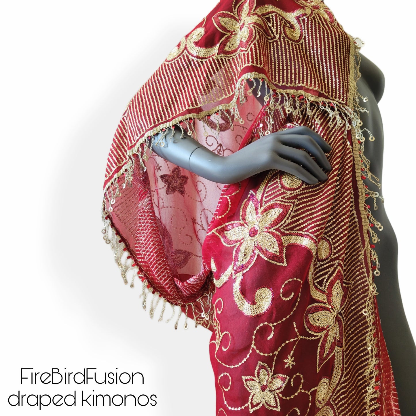 Draped short kimono in red with golden embroidery and fringe trim (S)