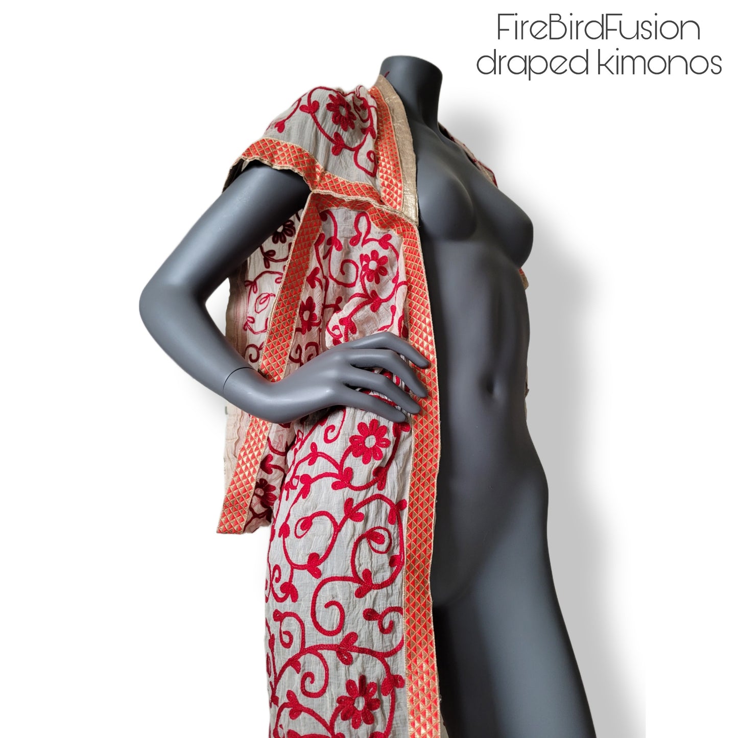 Draped short kimono in ivory white with red floral embroidery (XS)