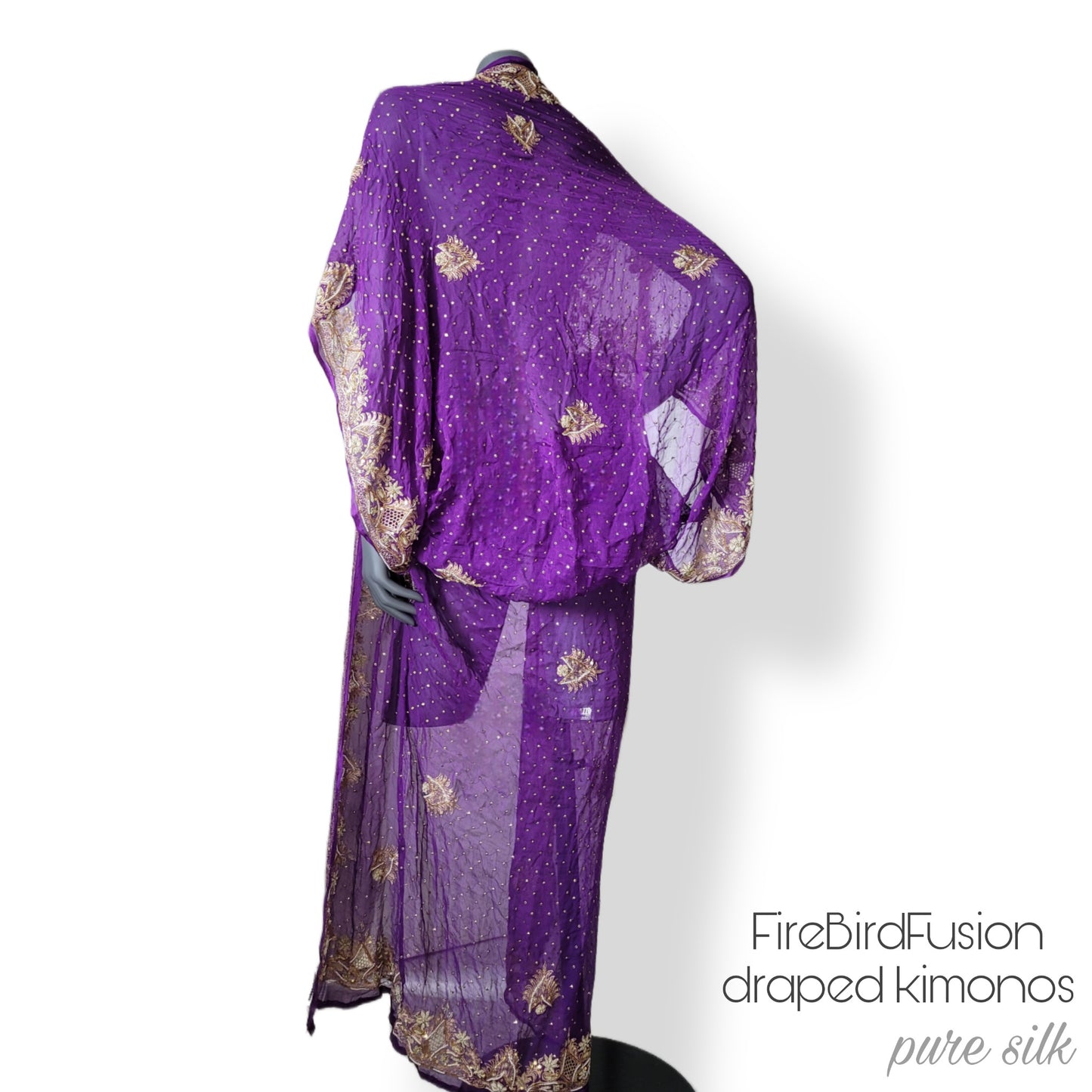 Luxurious draped kimono in pure silk, purple with stunning zardozi embroidery in gold and pearls (L)