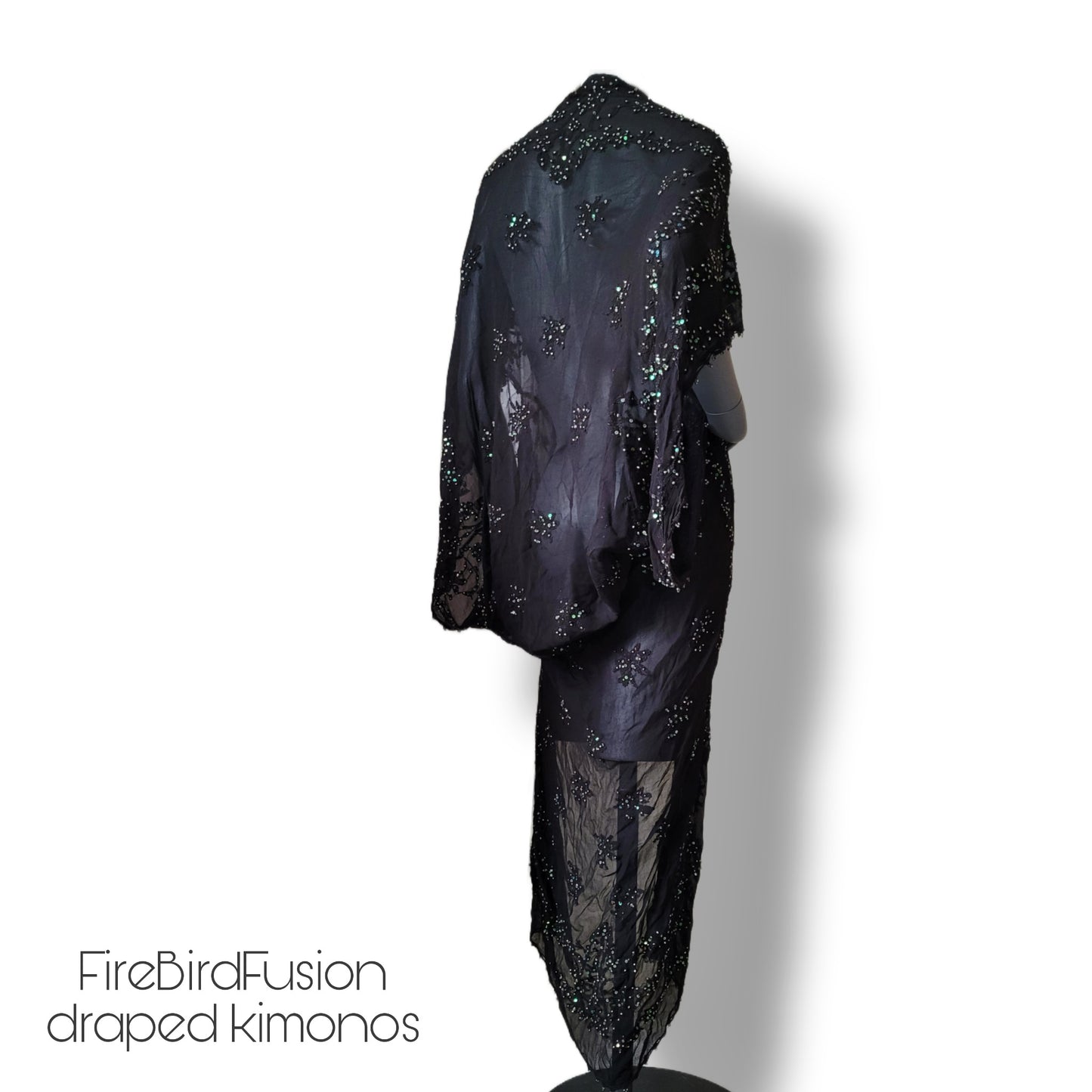 Draped kimono black with subtle irredecent embroidered pattern (M)