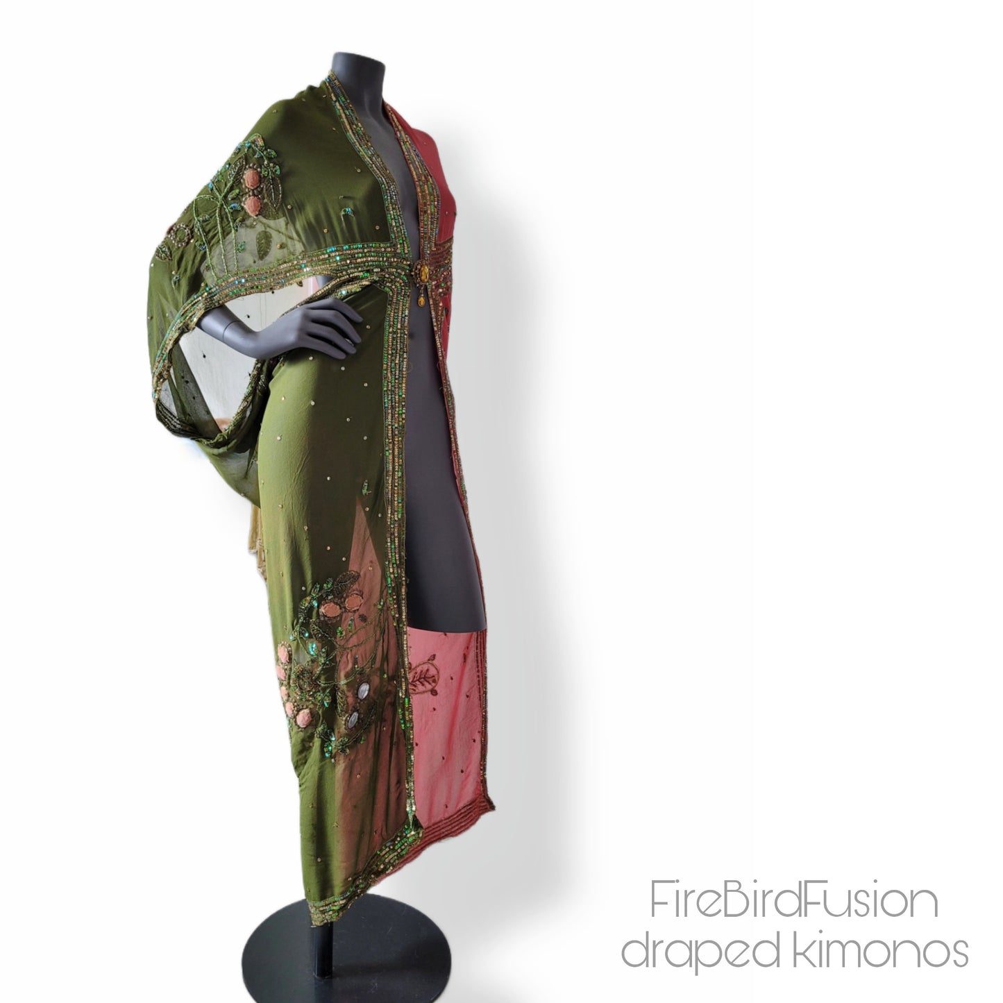 Draped kimono in warm pink and moss green with velvet appliques and beautiful embroidery (S-M)