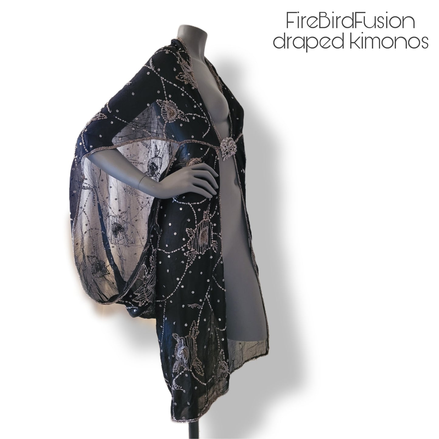 Draped kimono in black with golden embroidery (S)