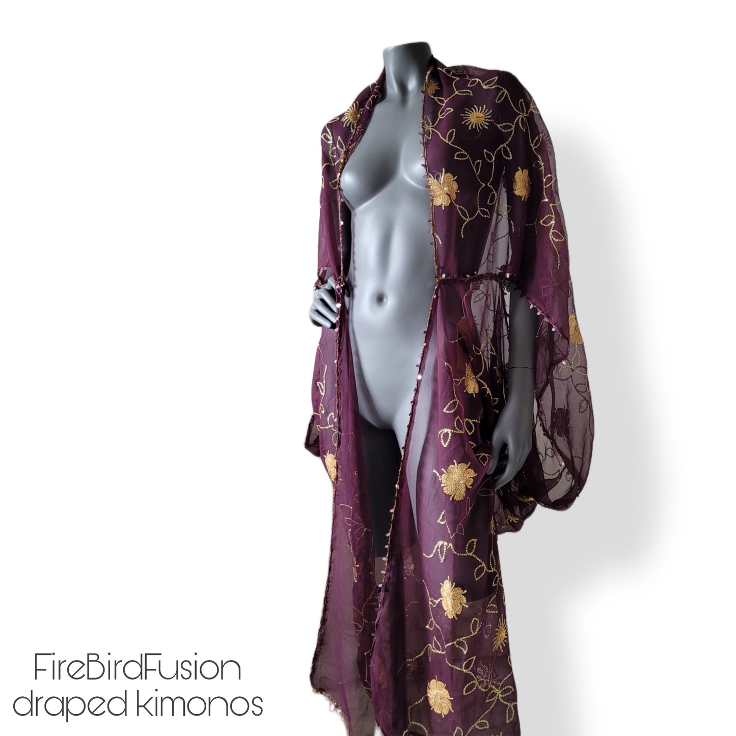 Draped kimono in plum with elaborated embrodery in gold sequins (L-XL)