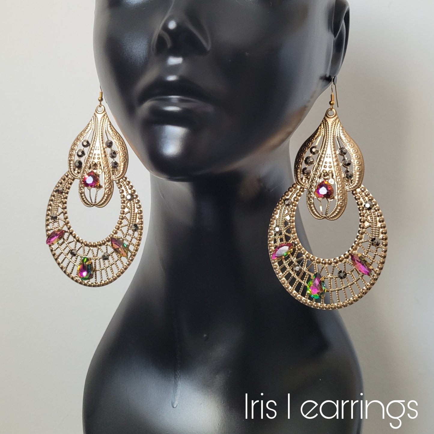 Deusa ex Machina collection: The Iris earrings