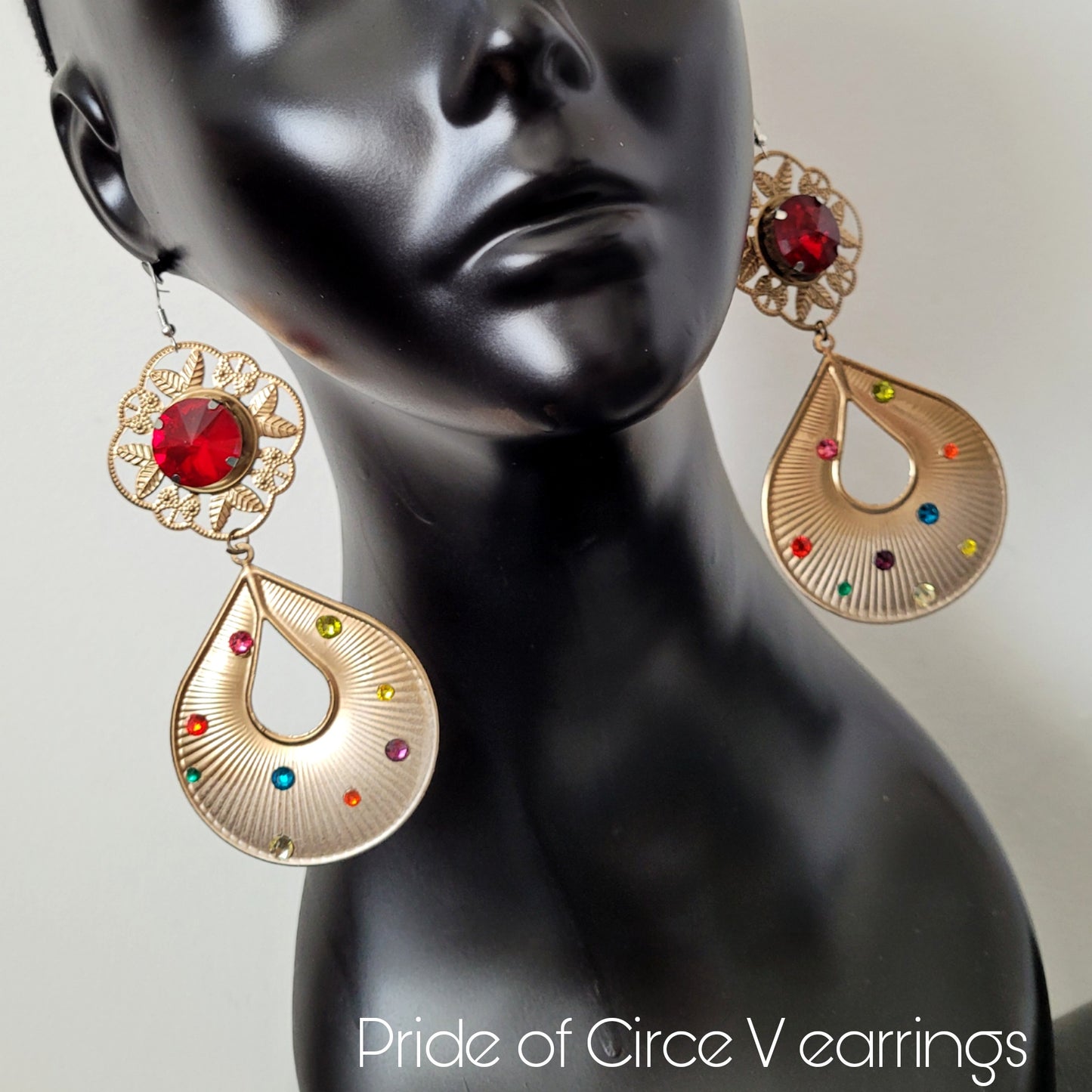 Deusa ex Machina collection: The Pride of Circe earrings