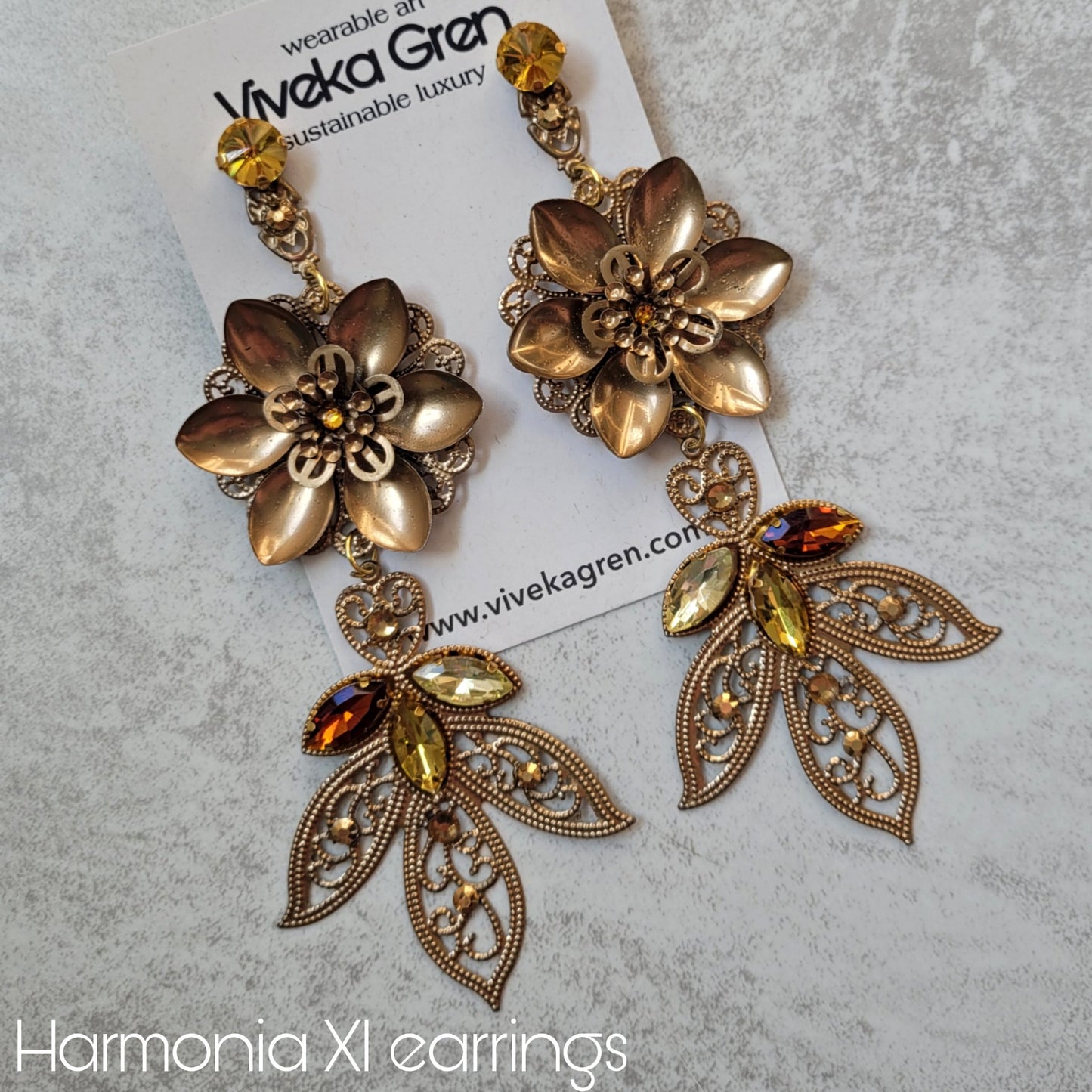 Deusa ex Machina collection: The Harmonia earrings (stud versions)