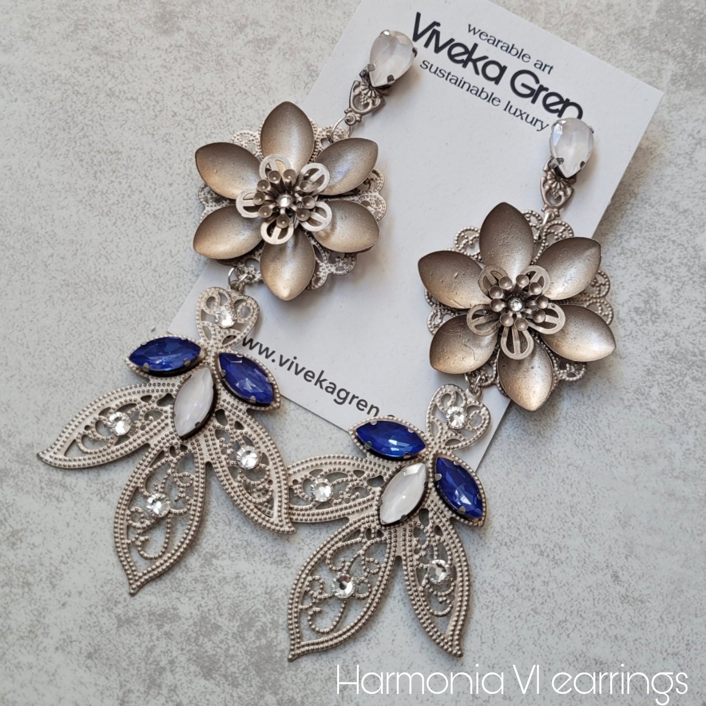 Deusa ex Machina collection: The Harmonia earrings (stud versions)