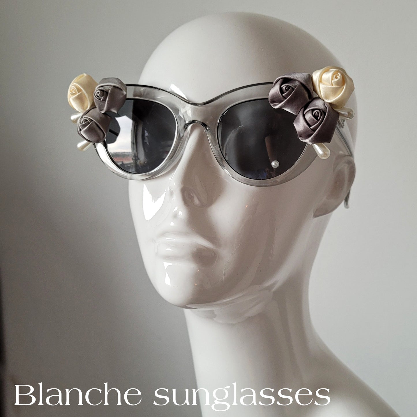 Á vallians coeurs riens impossible Collection: The Blanche sunglasses