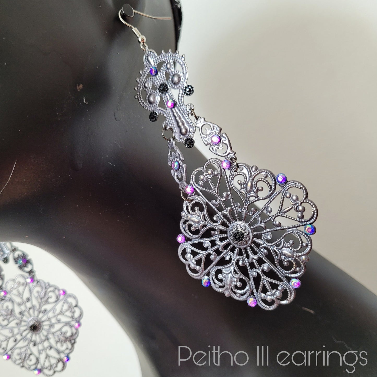 Deusa ex Machina collection: The Peitho earrings