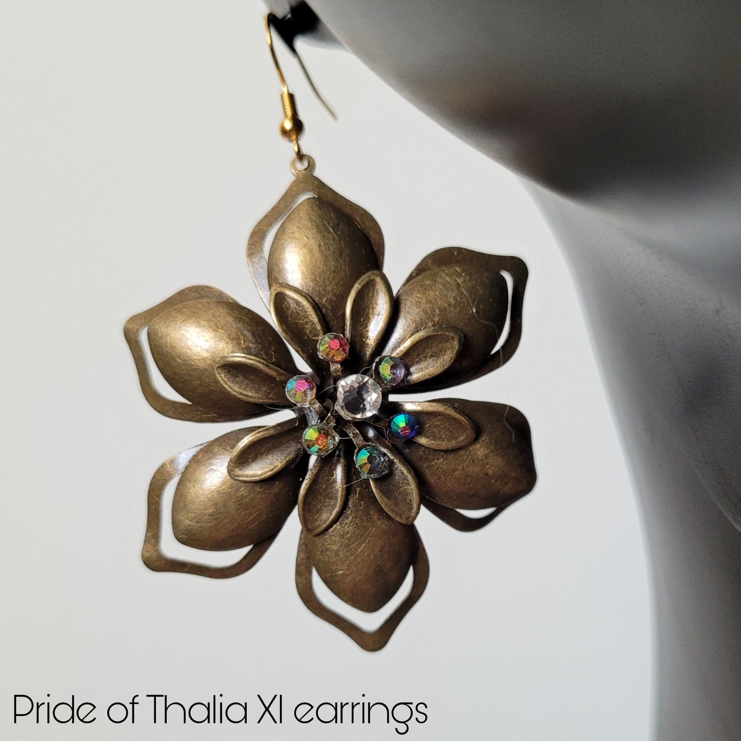 Deusa ex Machina collection: The Pride of Thalia earrings