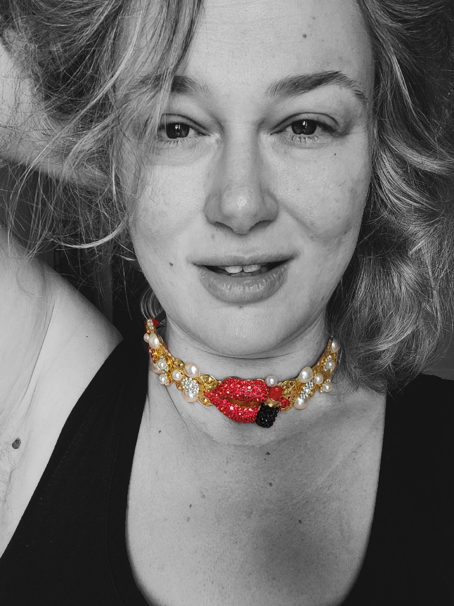 WhatEver collection: The Read My Lips metal choker with red lips, a lipstick, glass crystals and faux pearls