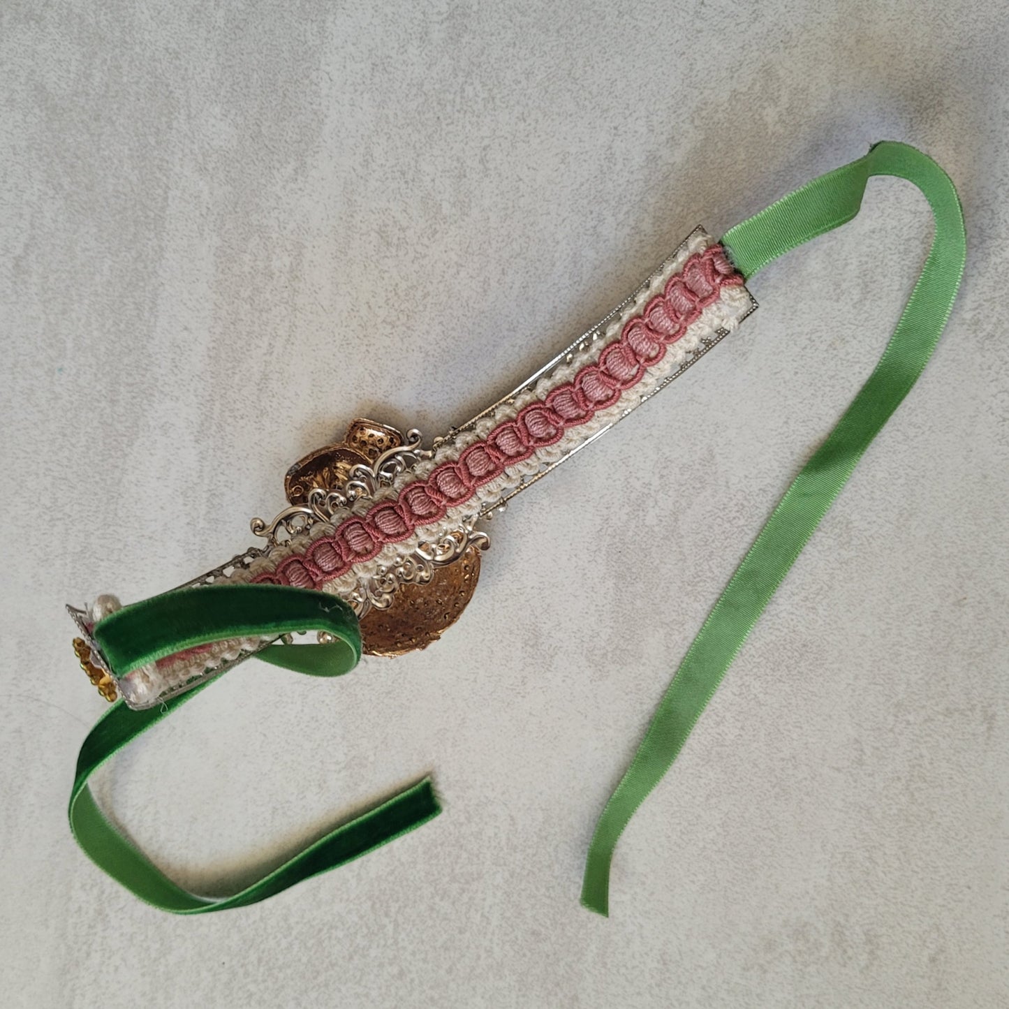 WhatEver collection: The Schrooooooom! metal choker with green and pink mushrooms, and hight quality glass crystals in pink, green, yellow and clear crystal