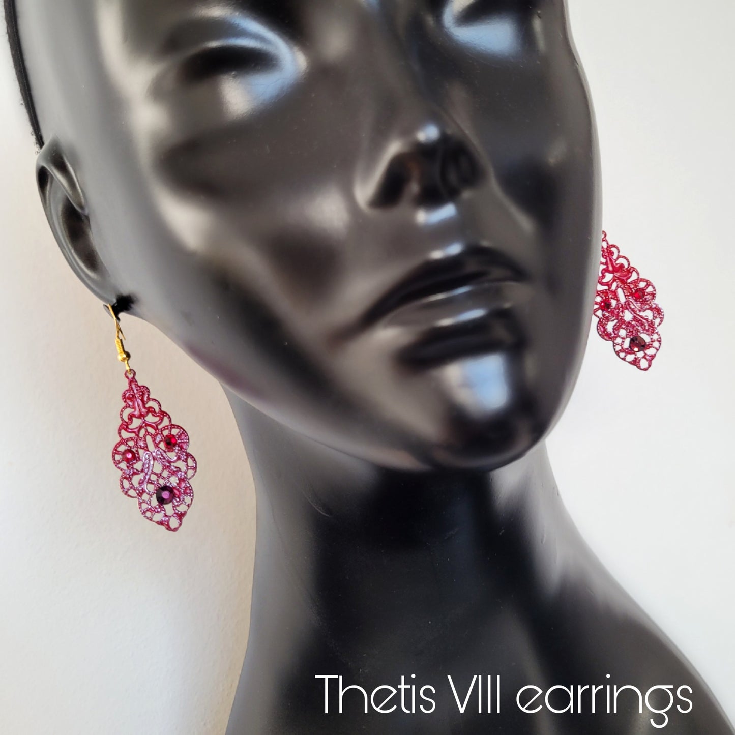 Deusa ex Machina collection: The Thetis earrings