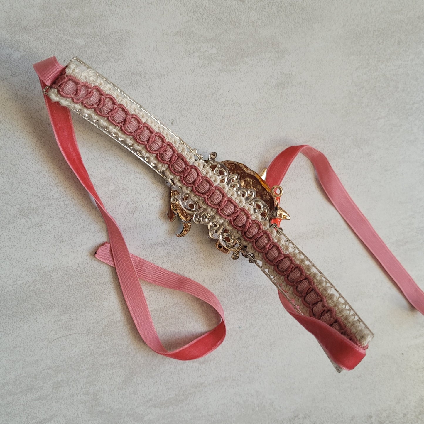 WhatEver collection: The Unicorny metal choker with rainbow unicorn head, faux pearls and high quality glass crystals