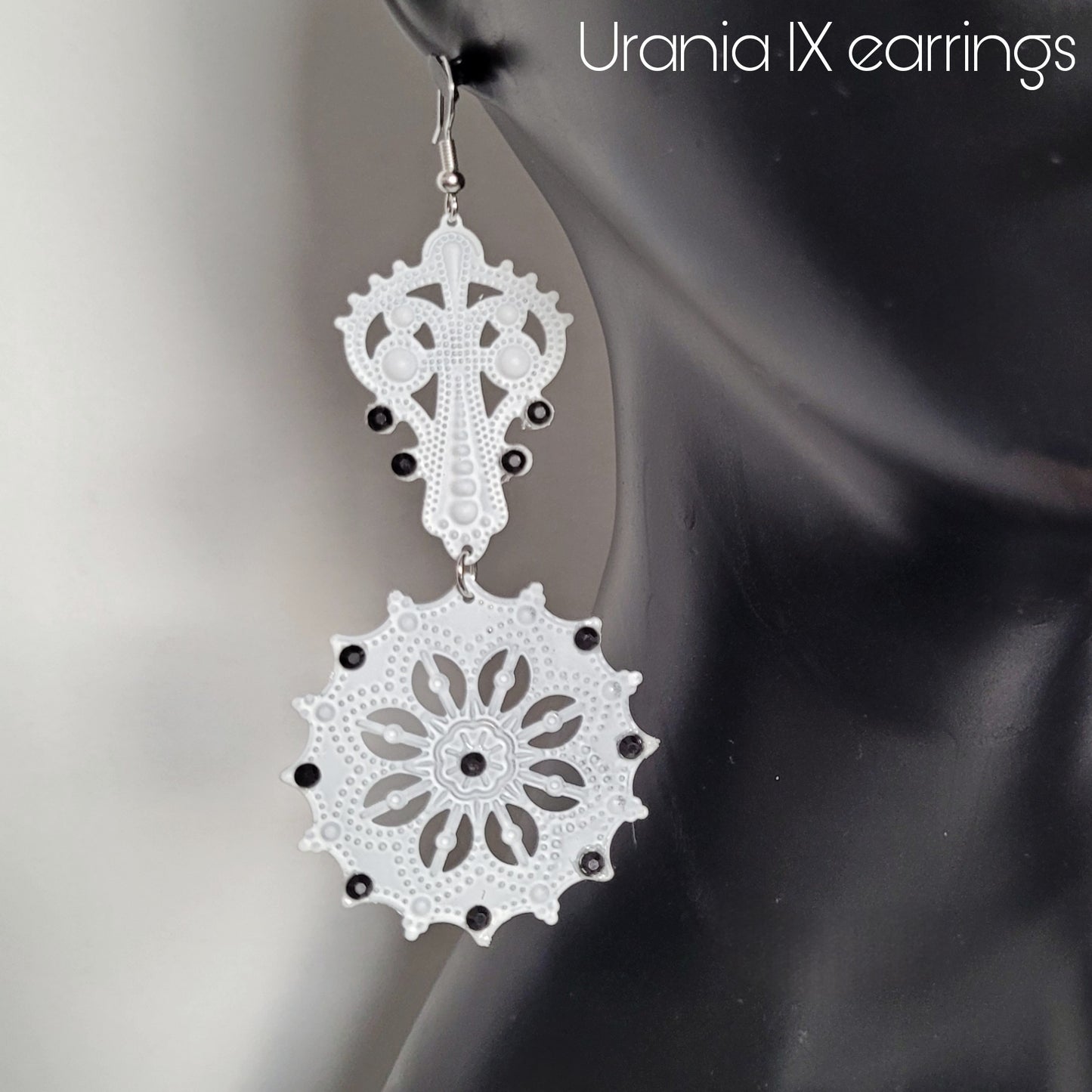 Deusa ex Machina collection: The Urania earrings