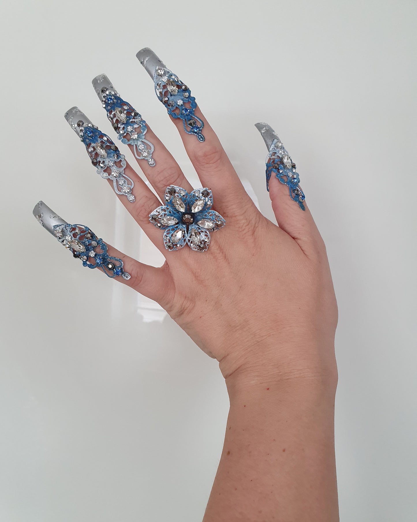 The Winter Mirage ornate metal claws with ring in silver & blue (set of 5 claws)