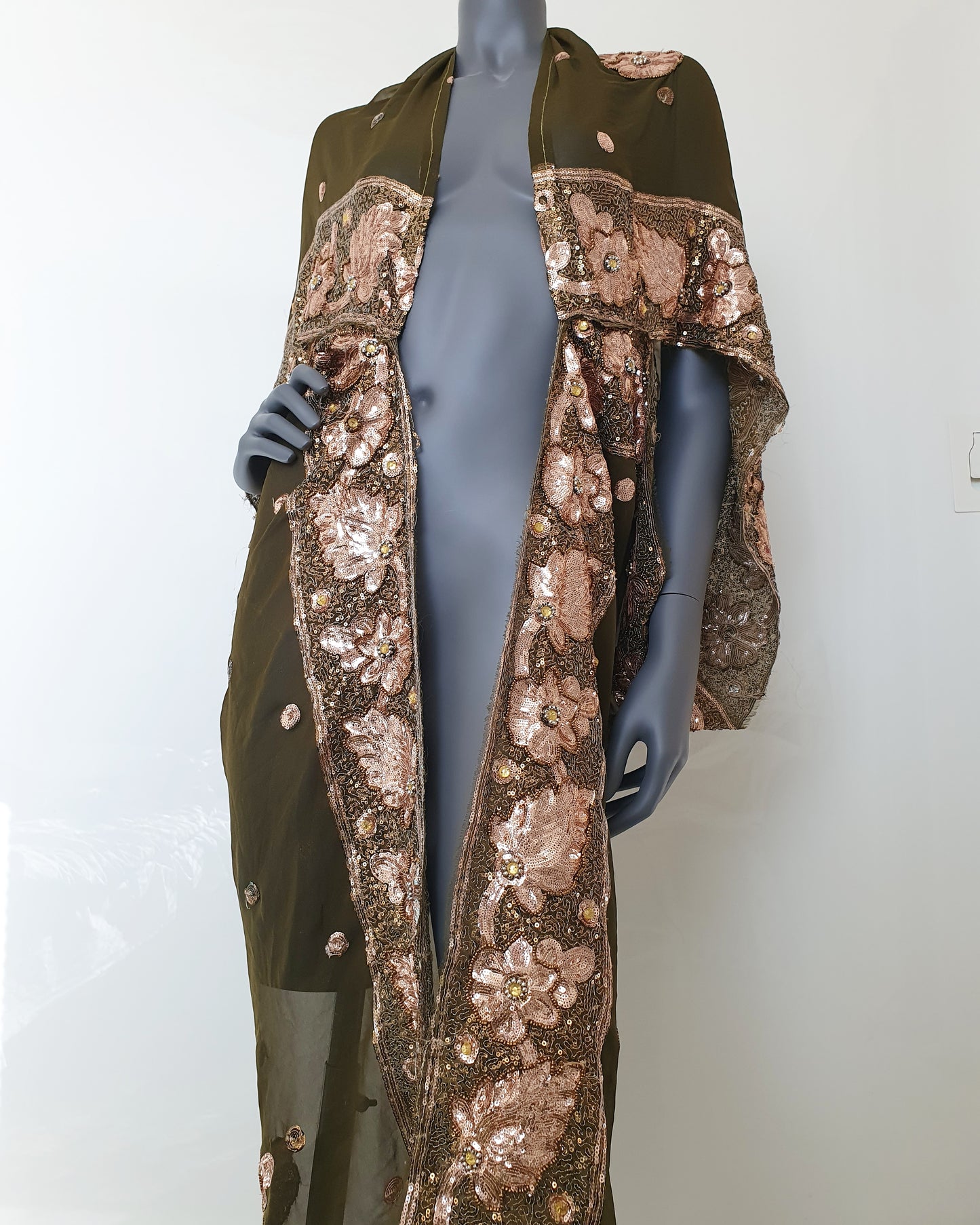 Draped kimono in olive green with elaborated hand embrodery with pale golden sequins (M)