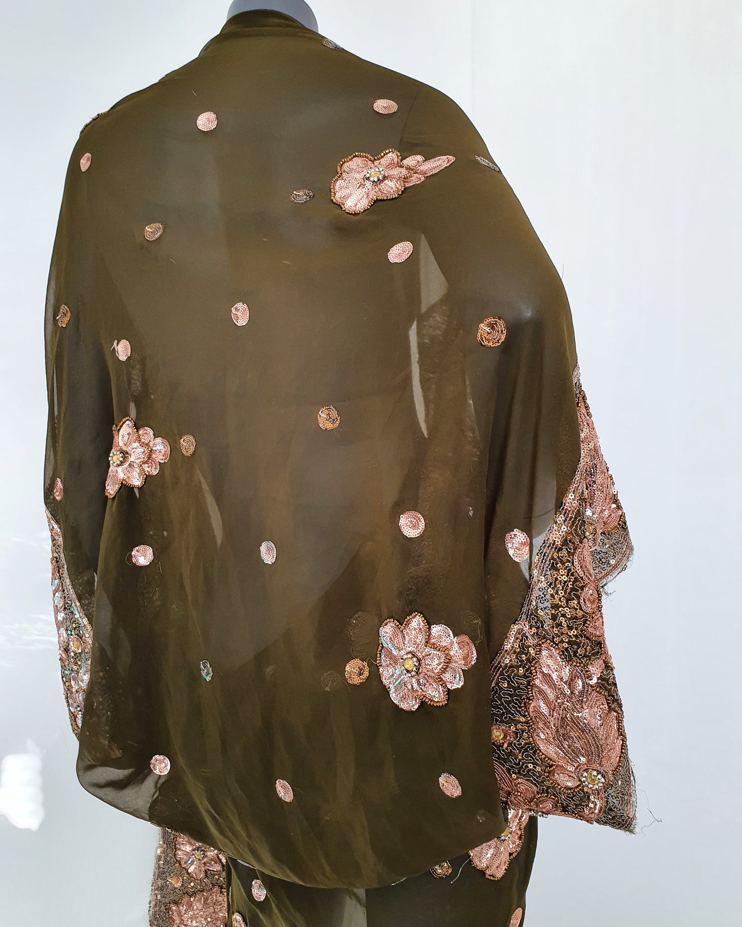 Draped kimono in olive green with elaborated hand embrodery with pale golden sequins (M)