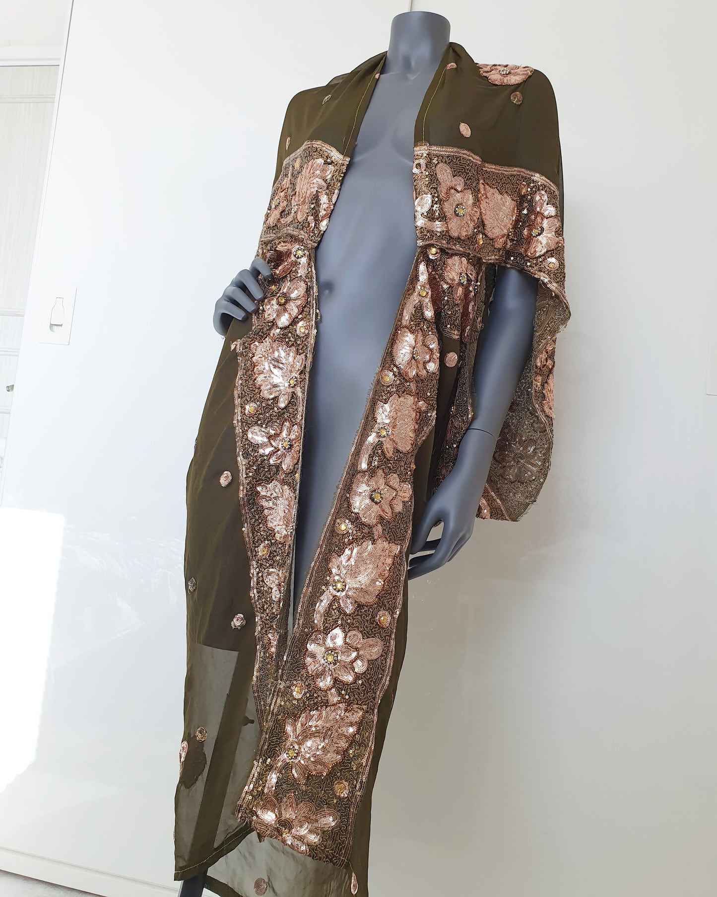 Draped kimono in olive green with elaborated hand embrodery with pale golden sequins (M)