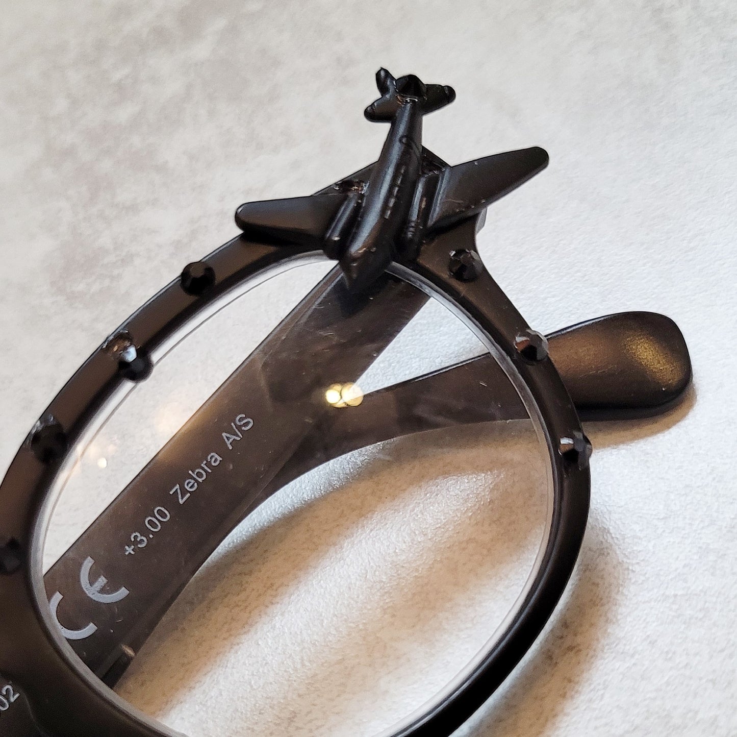 The Aim for the Sky reading glasses, limited edition unisex model (+3,0)