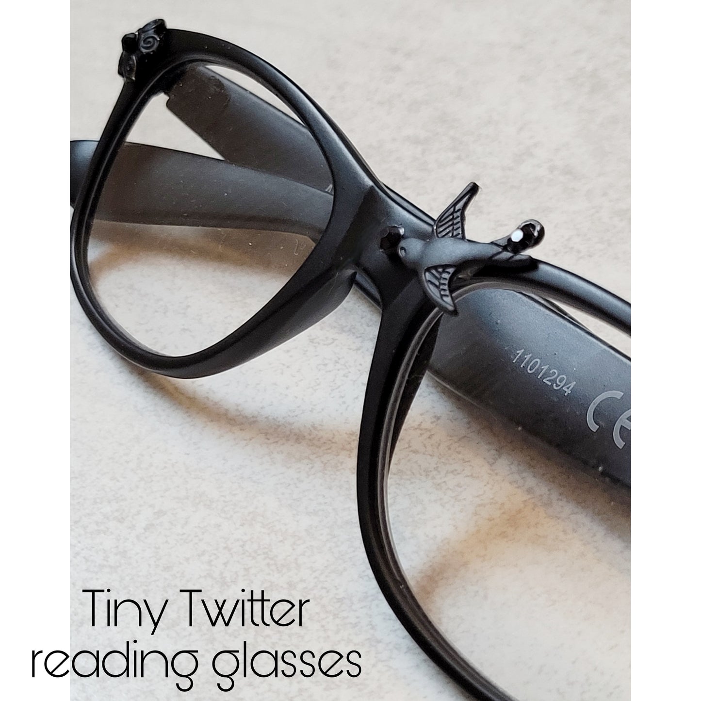 The Tiny Twitter reading glasses, limited edition unisex model (+1,0)