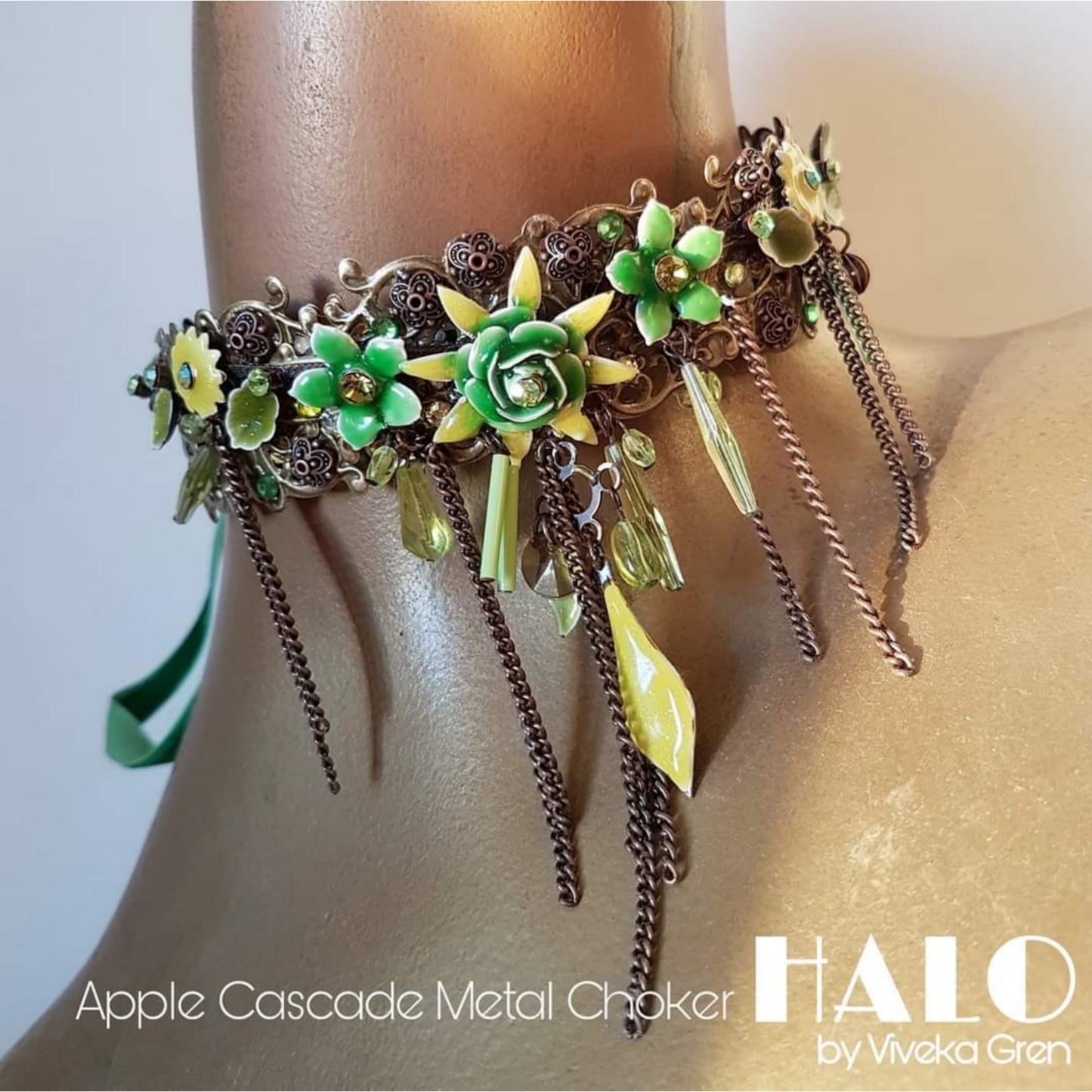 Shades of Apple sustainable mini collection: the Apple Cascade metal choker