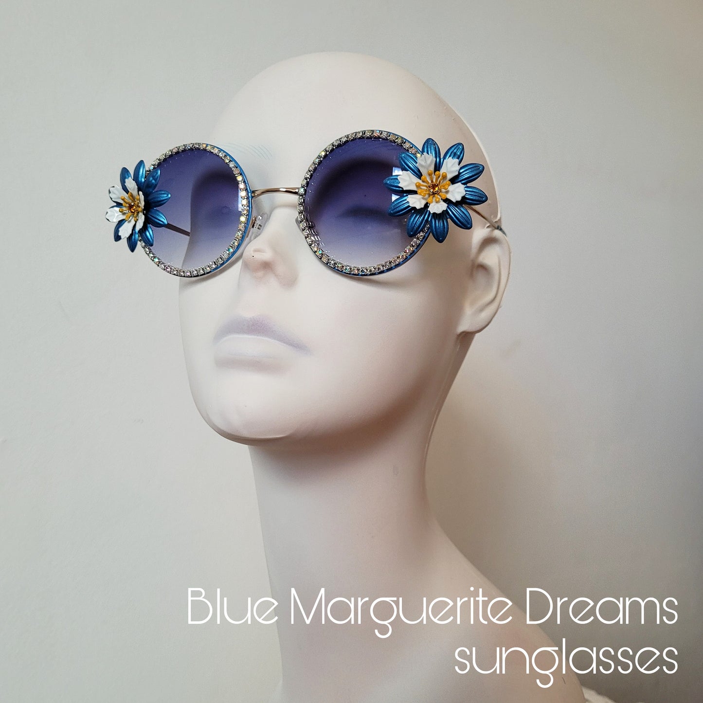 Bumblebee Dreams collection: the Blue Marguerite Dreams Sunglasses (Göteborg 400 år edition)