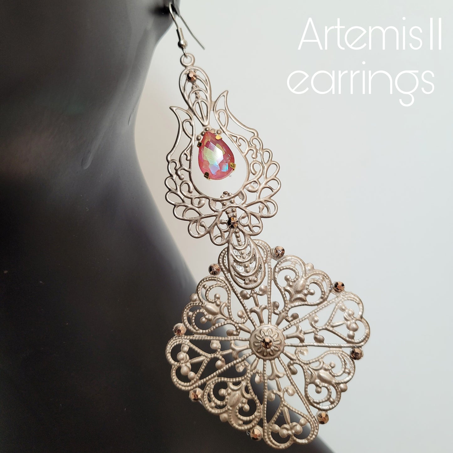 Deusa ex Machina collection: The Artemis earrings